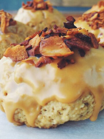 maple bacon oat scone_hot for food
