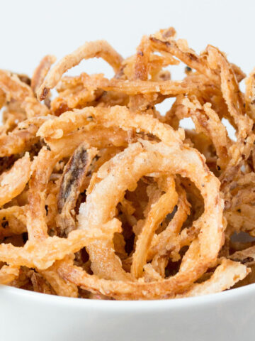 crispy onion strings_hot for food