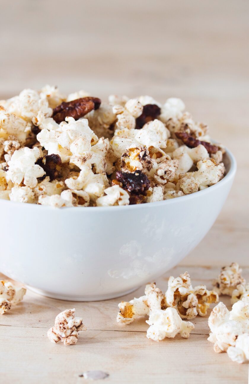 vegan pumpkin spice pecan popcorn
