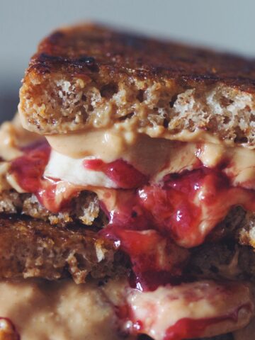 peanut butter jam banana french toast sandwich_hot for food