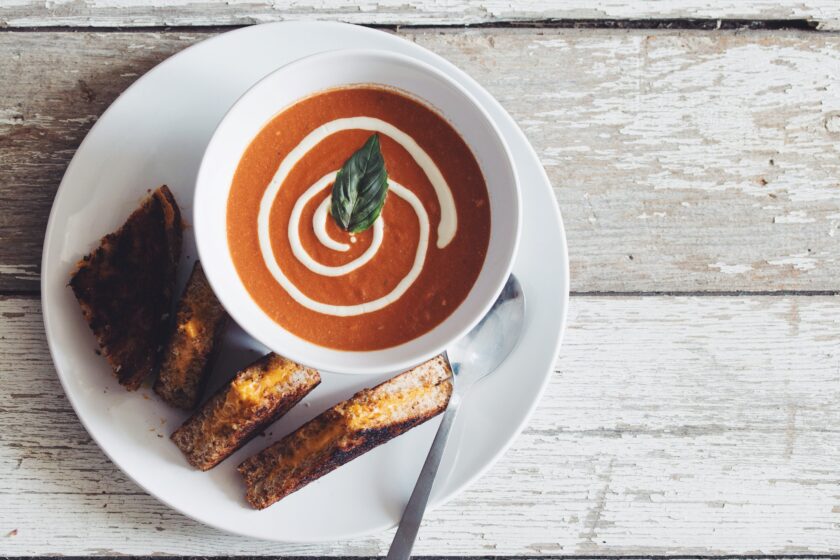 creamy vegan tomato soup_hot for food