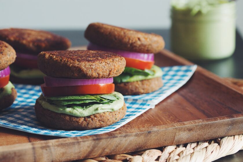 lentil walnut burger buns with creamy cashew pesto_hot for food