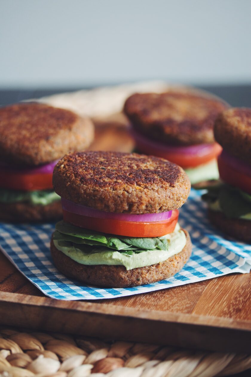 lentil walnut burger buns with creamy cashew pesto_hot for food