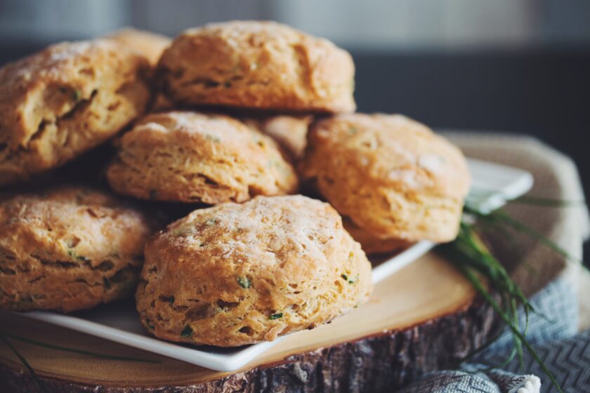 vegan cheesy chive biscuits_hot for food