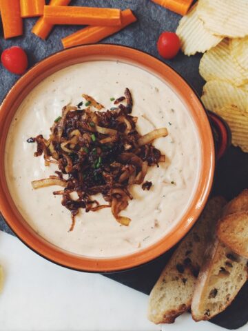 caramelized onion dip_hot for food