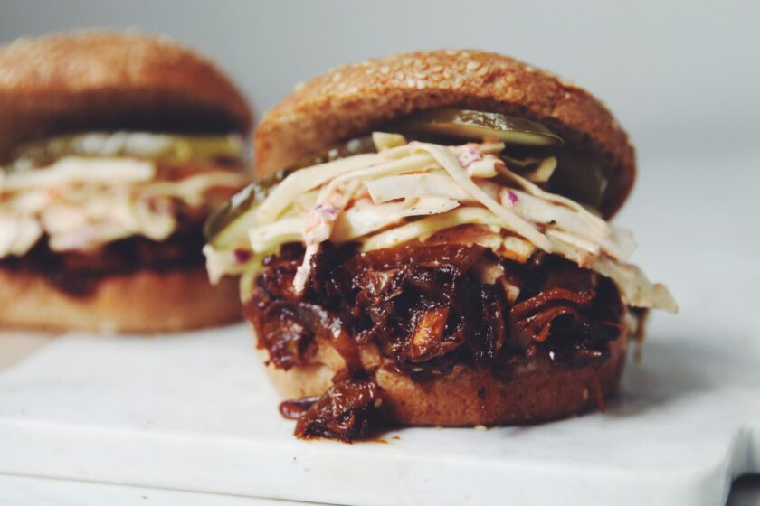 easy vegan pulled pork sandwiches_hot for food