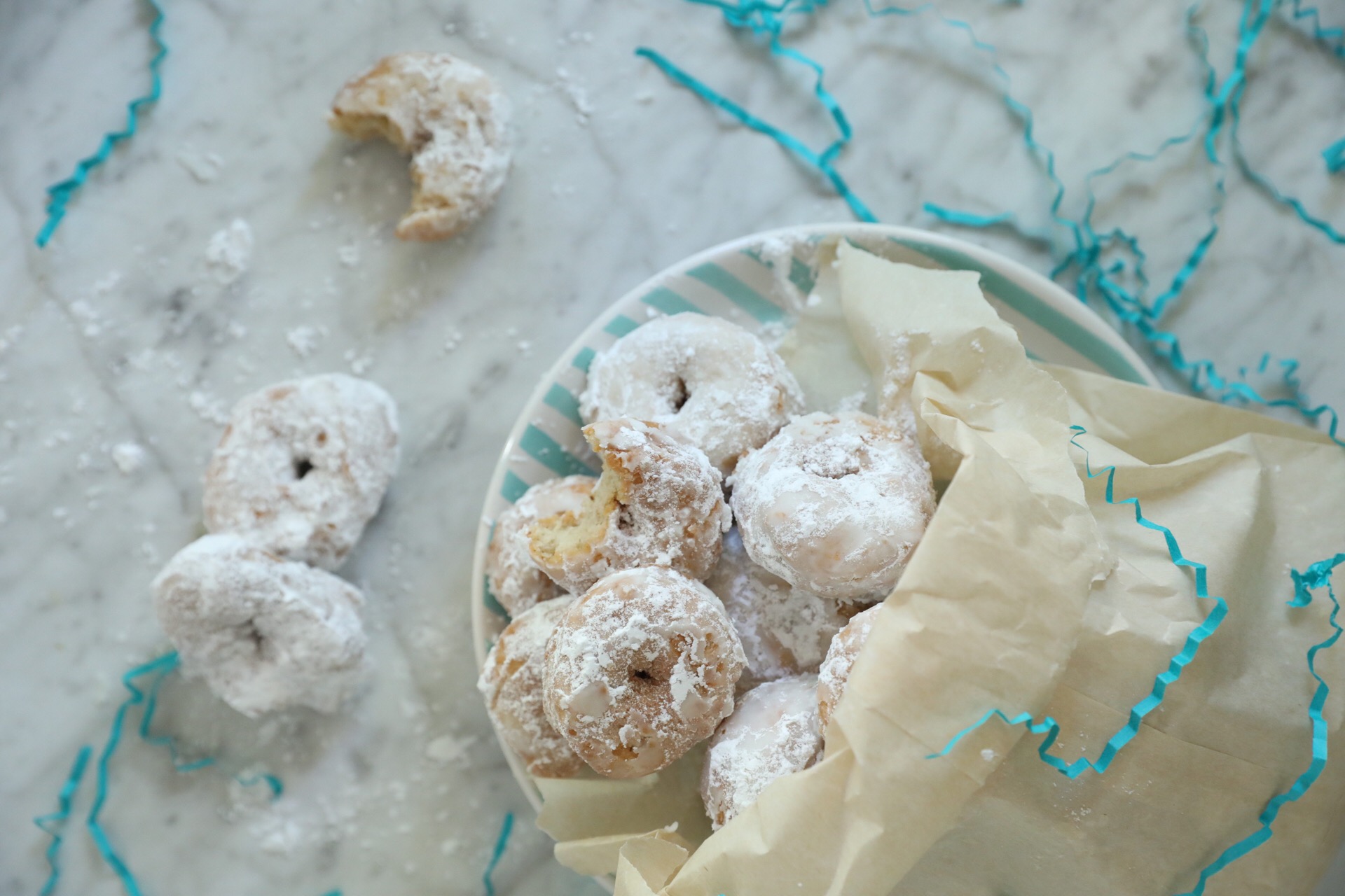 mini vegan powdered doughnuts_hot for food