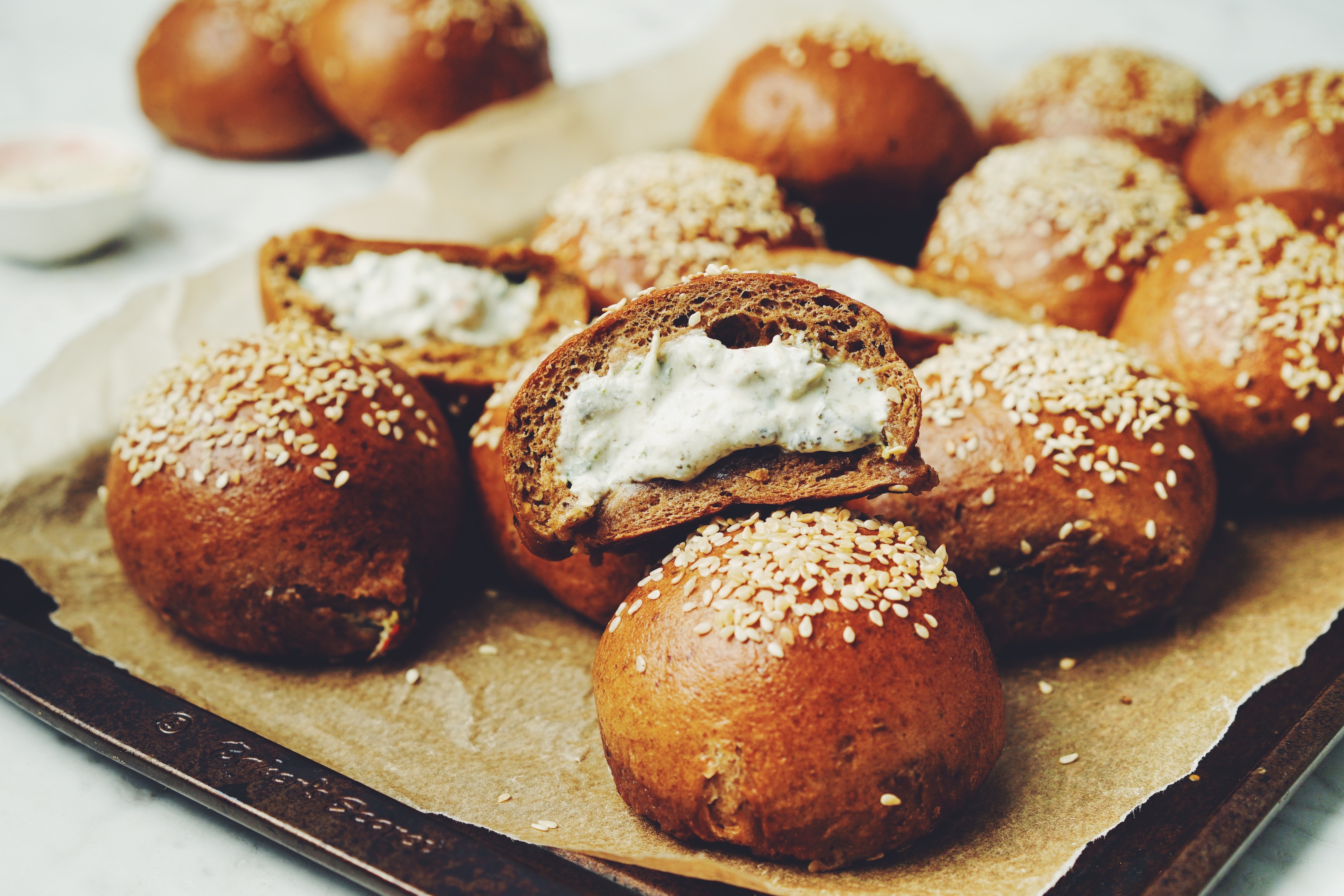 pumpernickel bagel bombs_hot for food